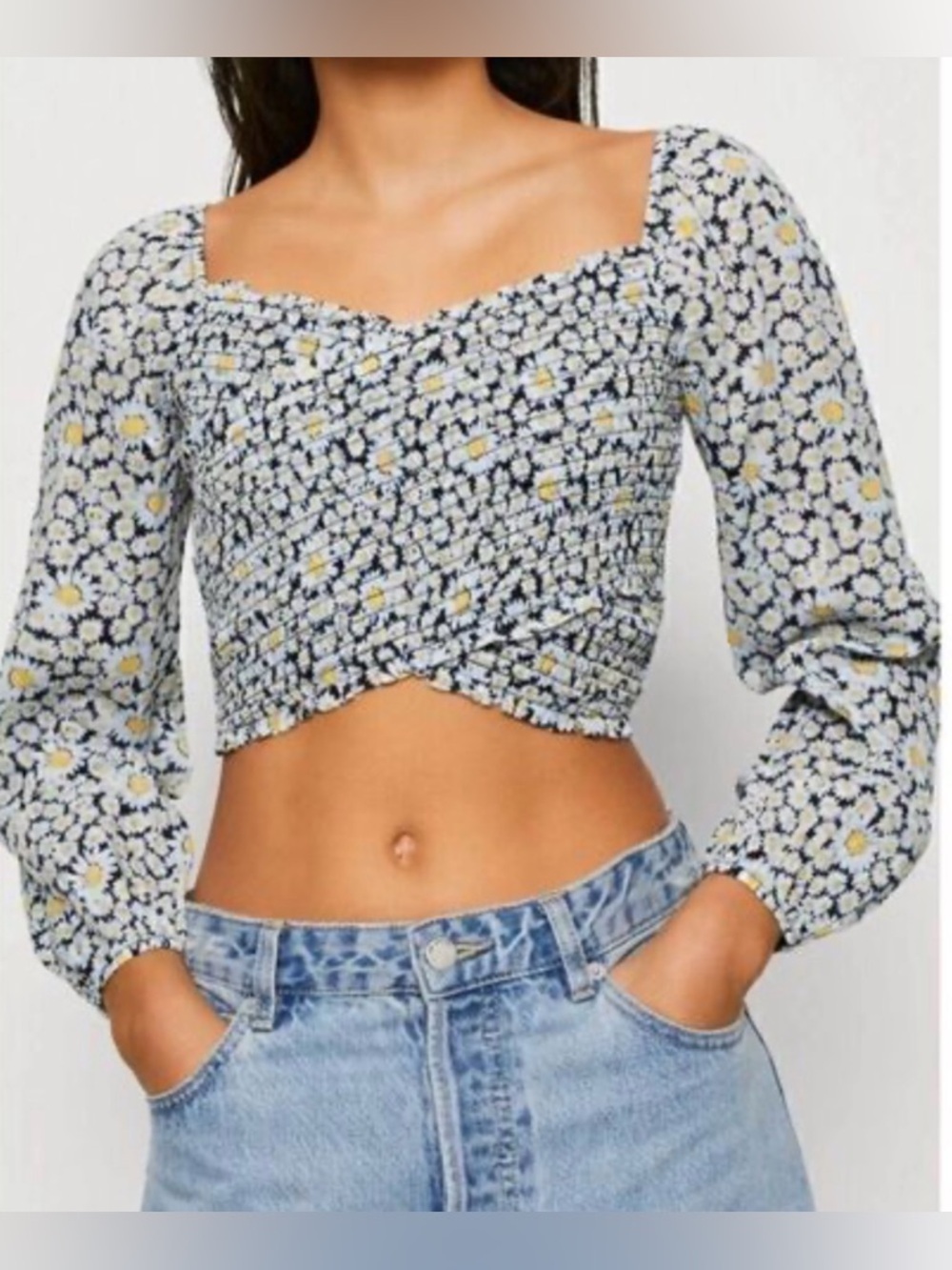 American Eagle Floral Smocked Long-Sleeve Crop Top Size M